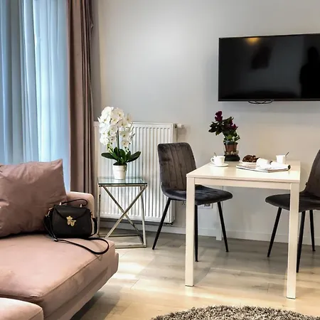 Apartment Kazou Arkadia Warsaw