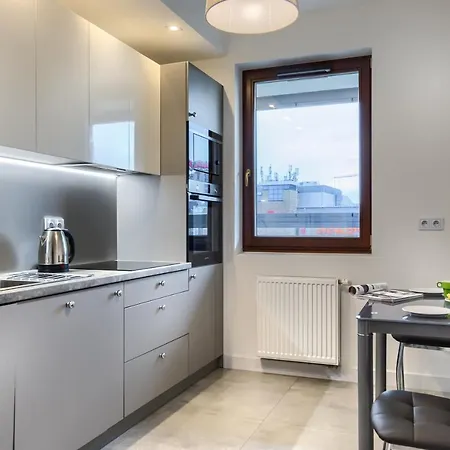 Kazou Arkadia * Varsovie