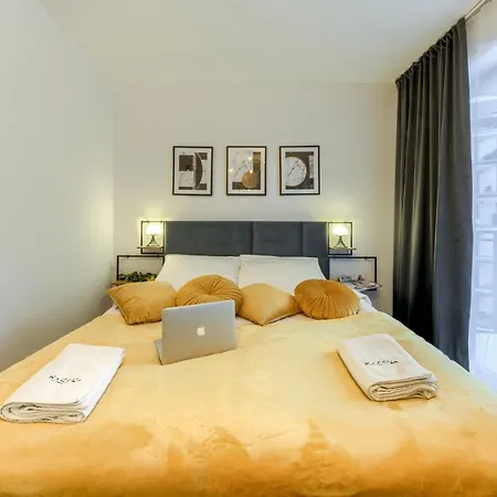 Apartment Kazou Arkadia Warsaw