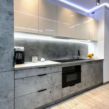 Kazou Arkadia * Varsovie