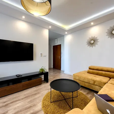 Apartment Kazou Arkadia Warsaw