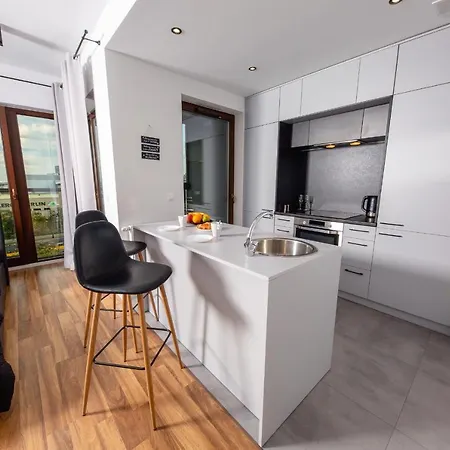 Kazou Arkadia Βαρσοβία